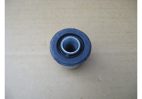Сайлентблок переднього ричага передній Renault Megane II, Scenic II, 8200242025